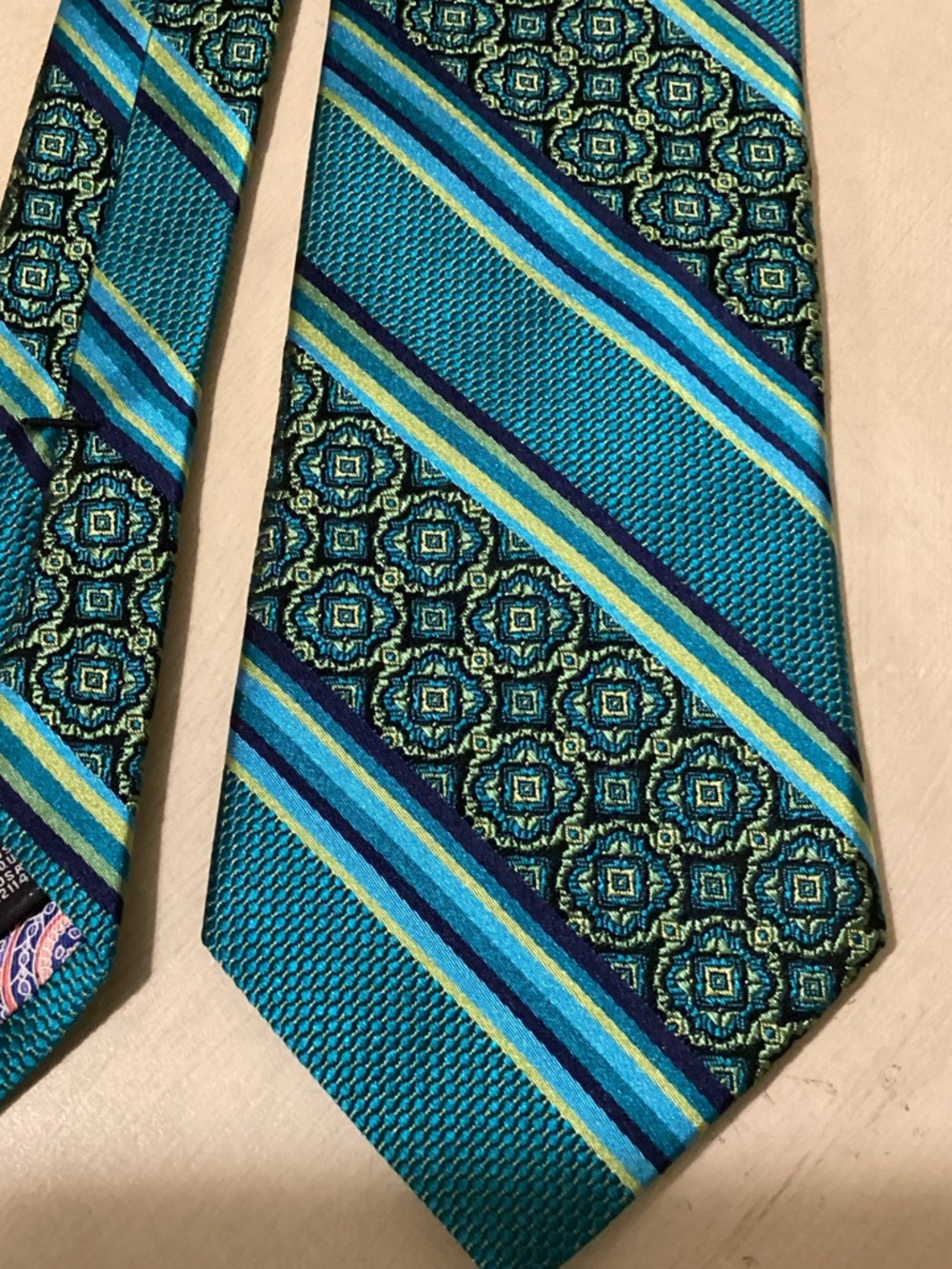 Ted Baker London 100% Silk Teal and Navy Diagonal Striped Tie Gorgeous Color EUC - Picture 7 of 8